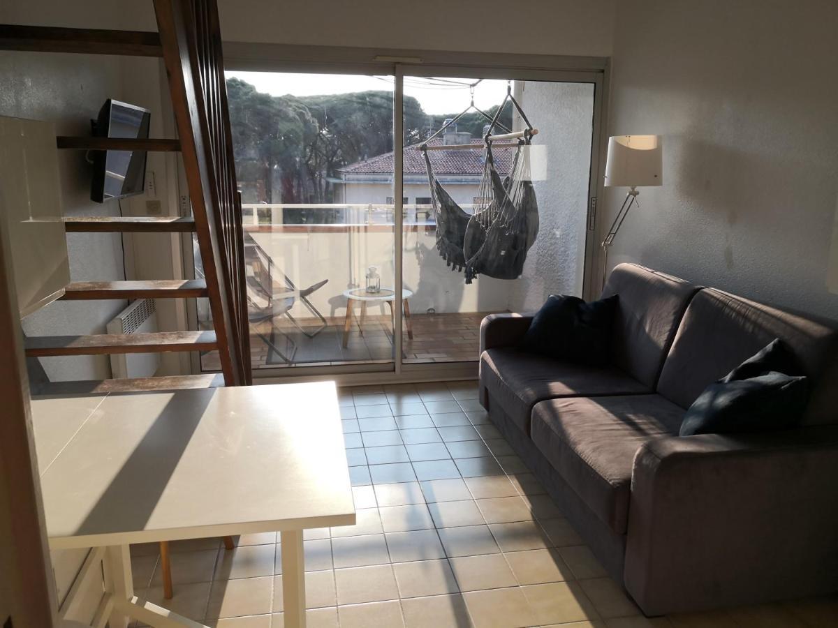 Duplex Hyeres Port Apartment Exterior photo