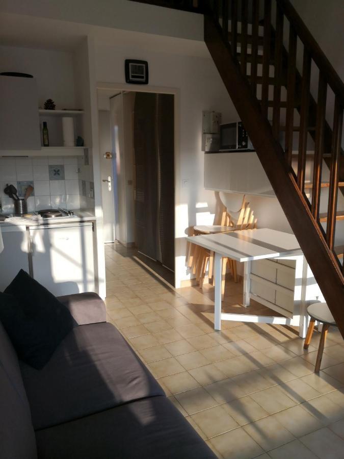 Duplex Hyeres Port Apartment Exterior photo
