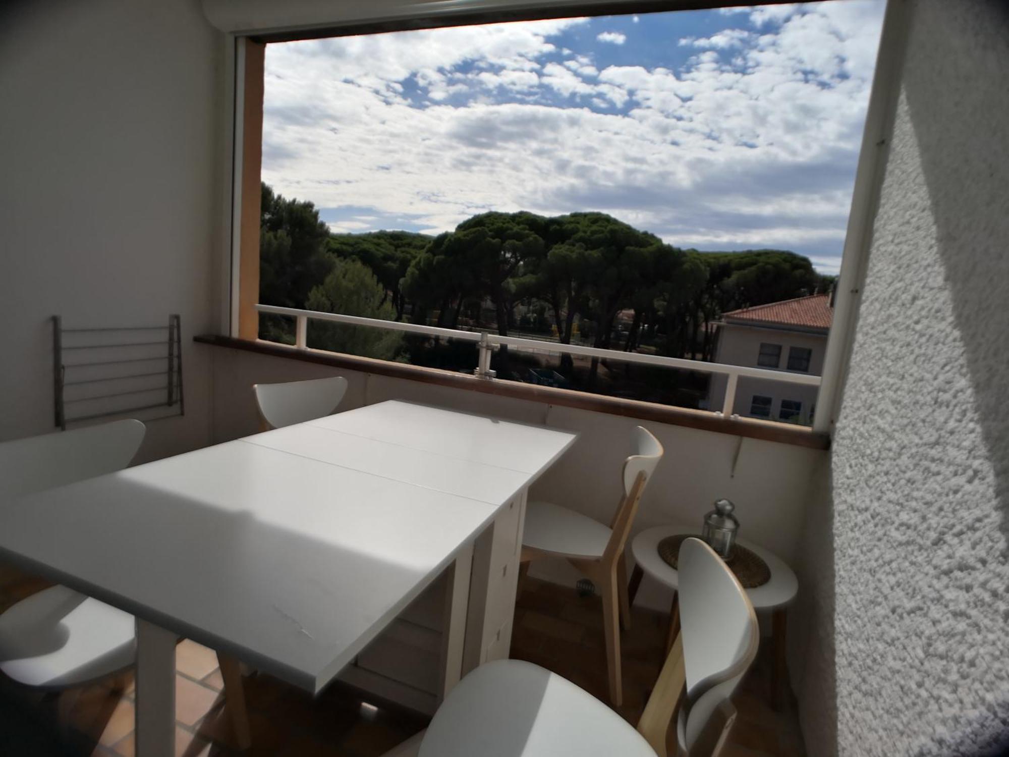 Duplex Hyeres Port Apartment Exterior photo